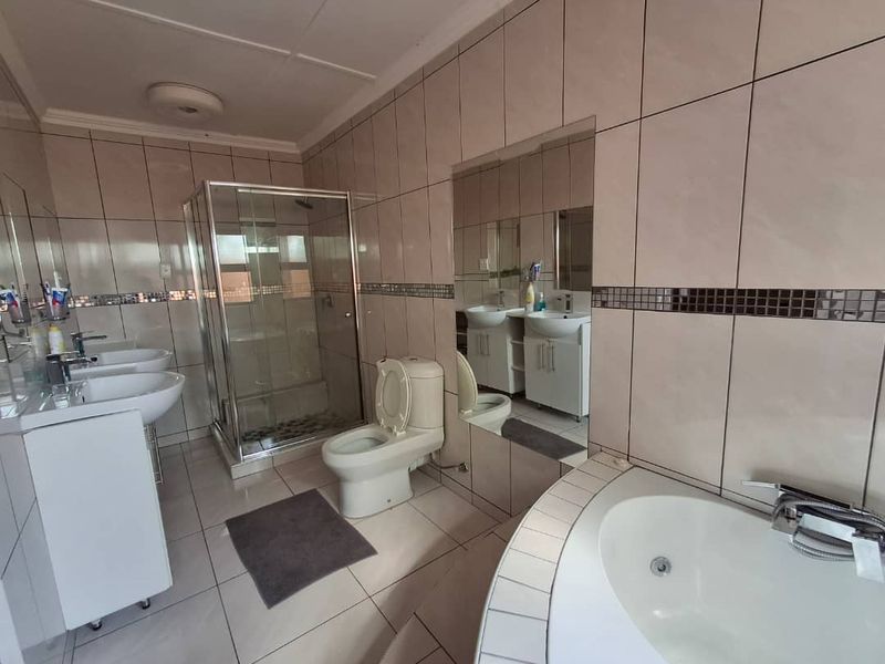 Extraordinary Residential Property For Sale - Ondangwa Ext 6 - - Photo 6
