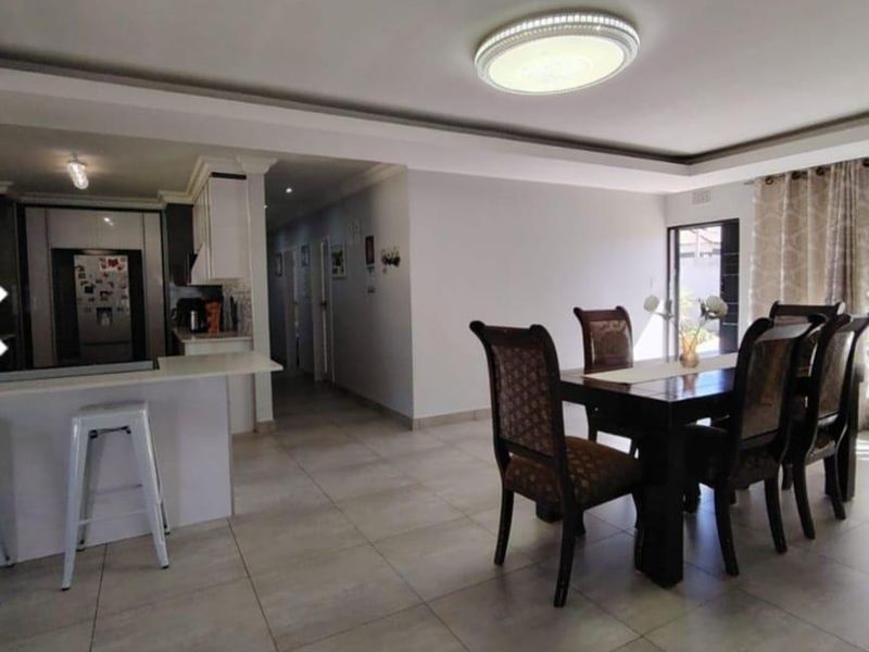 Solar-Powered Serenity with Ample Parking & Pool! - Photo 3