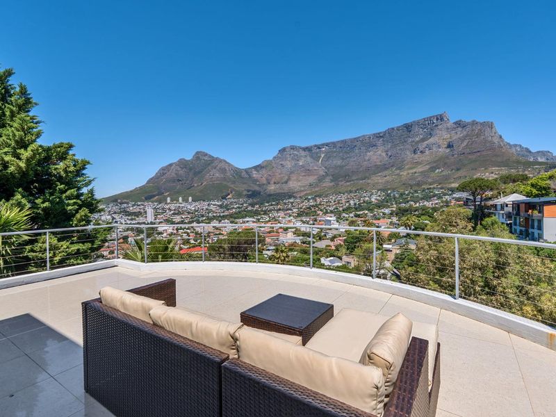 A family home that embodies light, views and lifestyle. - Photo 3