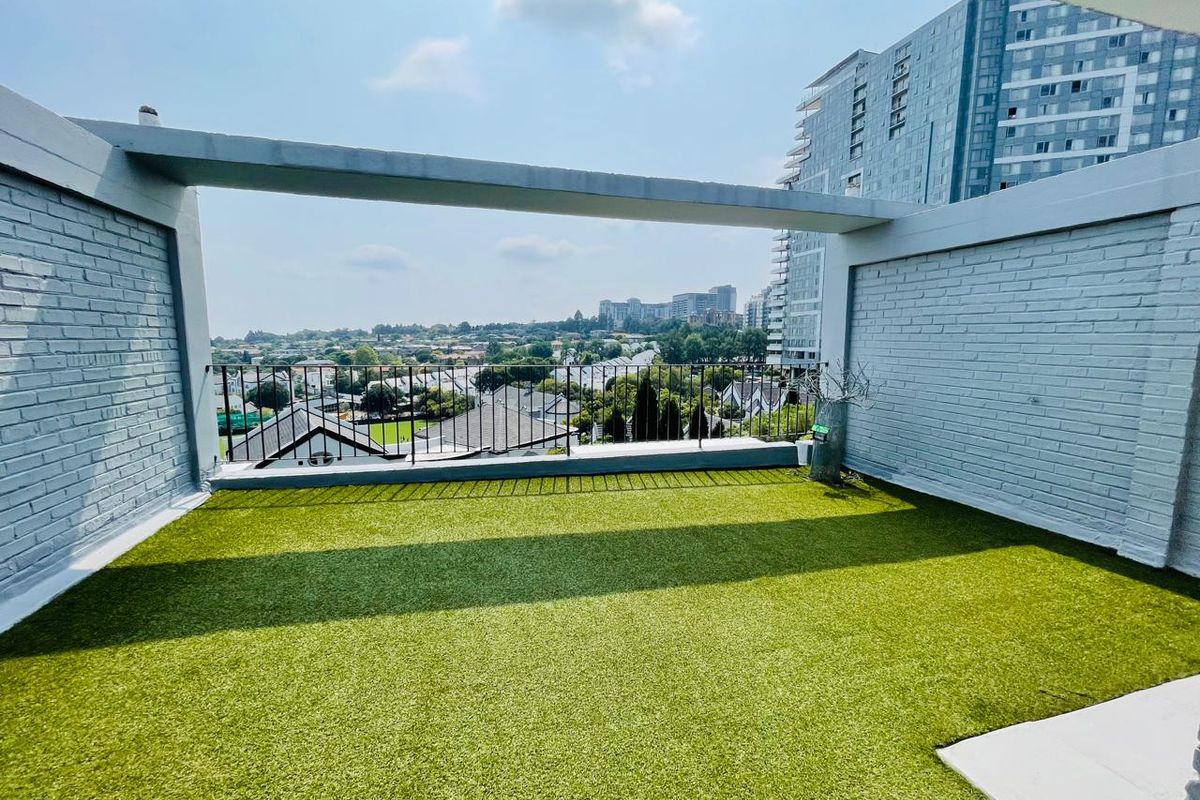 1 Bedroom Apartment for Sale in Benmore Gardens - Photo 2