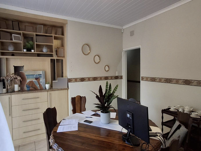 Charming 3 Bedroom Family Home with Stunning Garden in Generaal De Wet - Photo 5