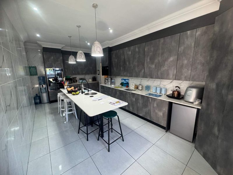 Large Family Home for Sale with Solar - Photo 4
