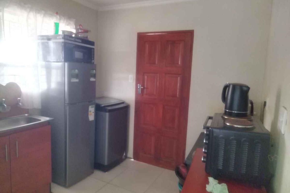 2 bedrooms house for sale in Soshanguve VV EXT 3 - Photo 4