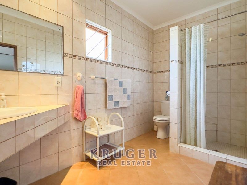 Still trying to make space in a home that feels too small? - Photo 7