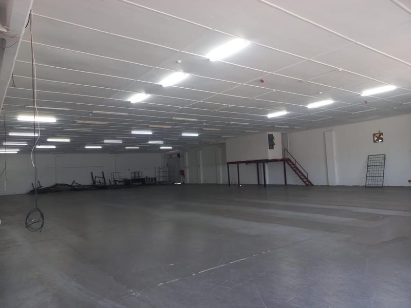 Industrial Property with Warehouses & Secure Facilities To Let - Photo 2
