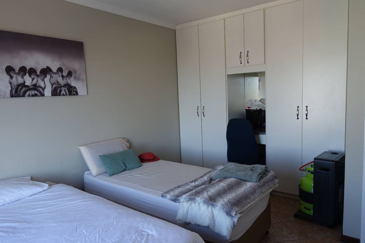 APARTMENT ON TOP FLOOR WITH BALCONY - Photo 4