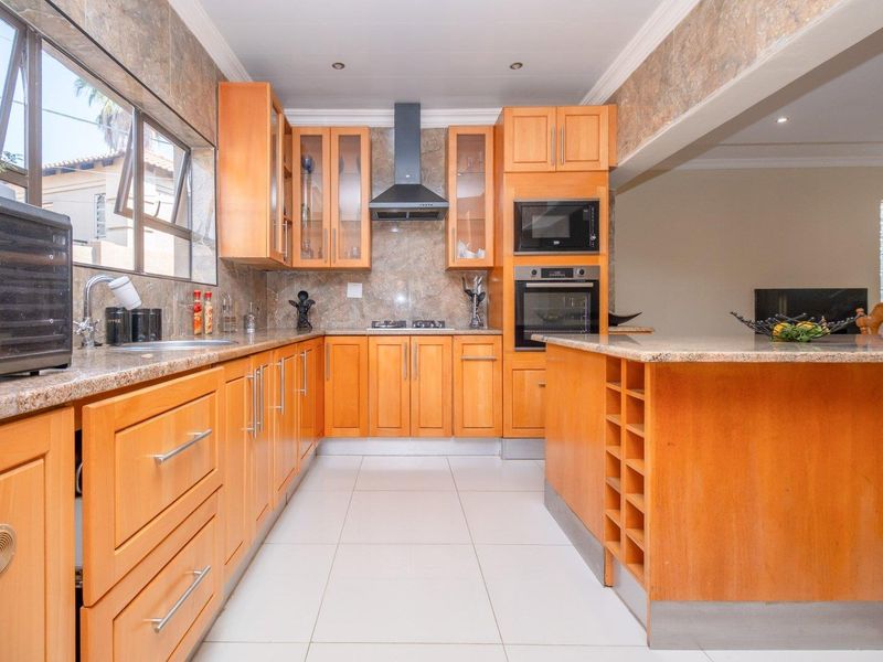 Your chance to own the best in Highveld. - Photo 9