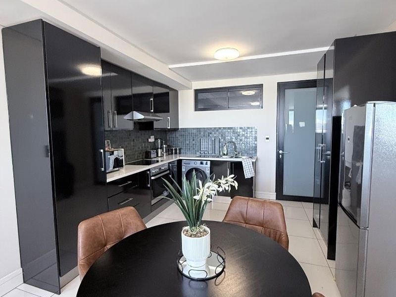 FULLY FURNISHED | RENT| CBD - Photo 10