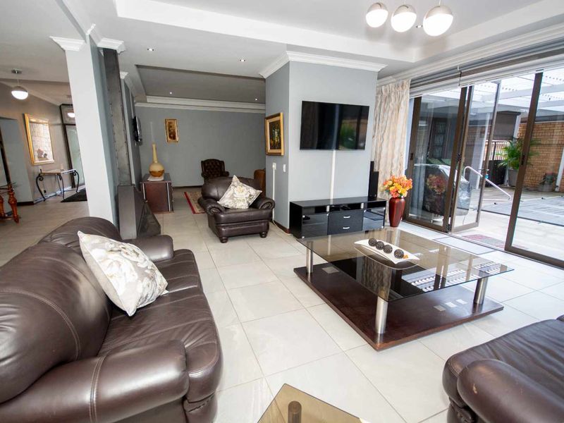 Luxury Living in Meyersdal Nature Estate - Photo 3