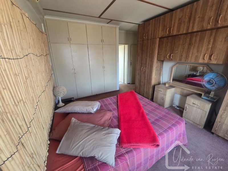 ONE-LEVEL HOME TO RENT - Photo 3