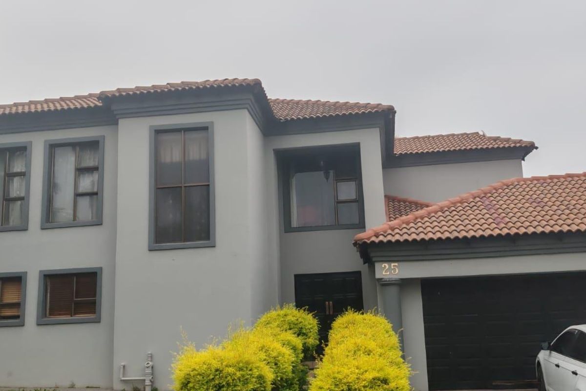 Midrand's Finest: Modern Comfort in a Serene Setting - Photo 2