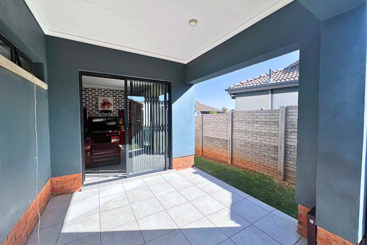 Three Bedroom home in Capital View Estate - Photo 3