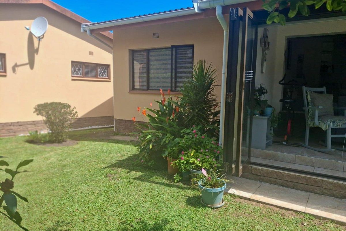 Modern Coastal Living in Villa Relax 2, Margate - Photo 3