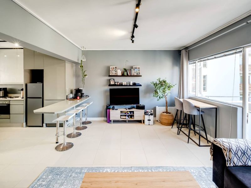 Secure and Stylish in Sea Point! - Photo 9