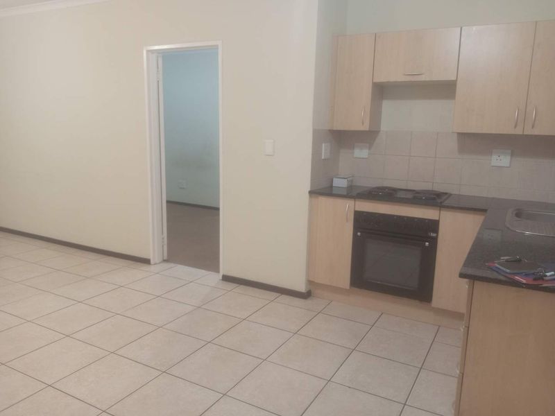 ONE BEDROOM APARTMENT FOR SALE IN KLIPPOORTJE ,BOKSBURG - Photo 4