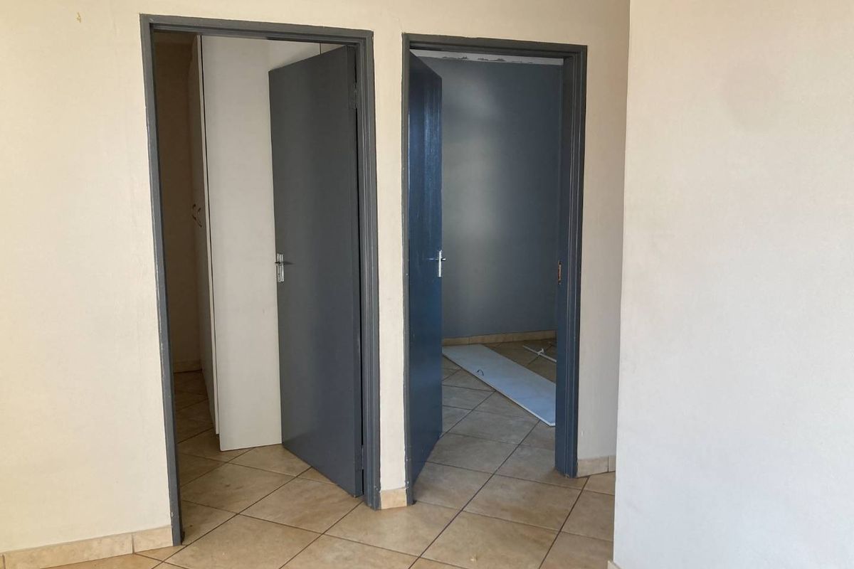 2 Bedroom Apartment for Sale - Photo 4