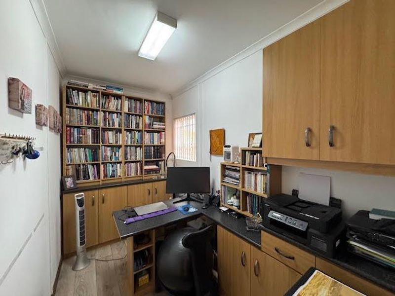 Spacious Separate title 2-bedroom home in La Vie Retirement village - Photo 8