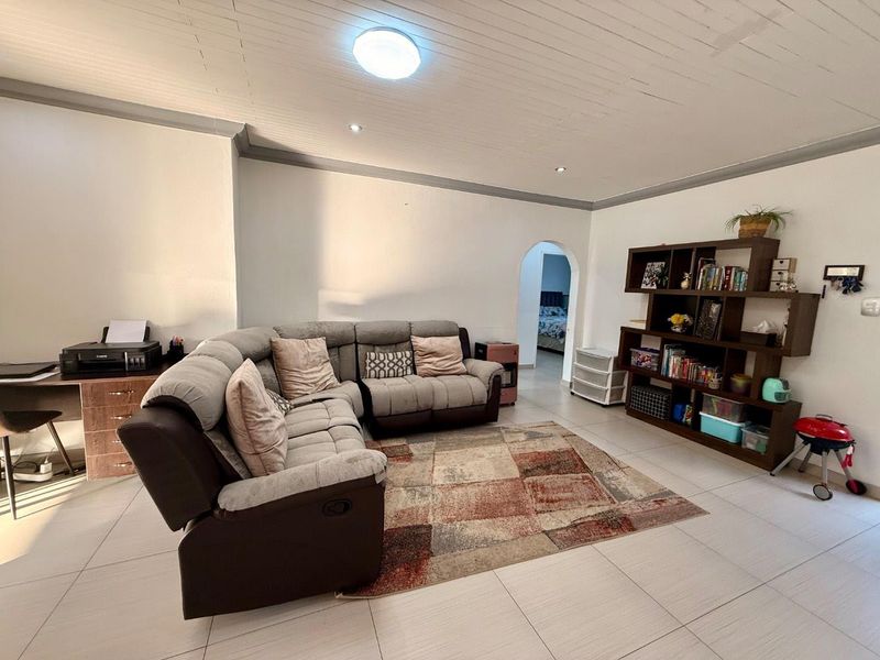 Beautiful 3 bedroom Townhouse for sale - Photo 5