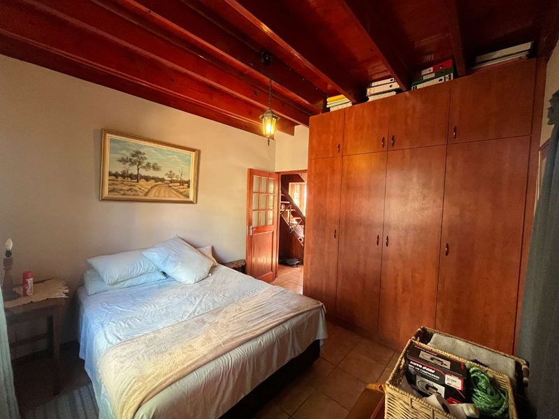 3-Bedroom Double-Storey Family Home with Separate 2-Bedroom Flat - Photo 6