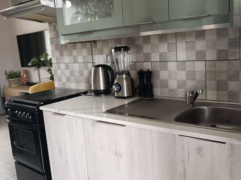 Charming Starter Home or Savvy Investment Opportunity! - Photo 7