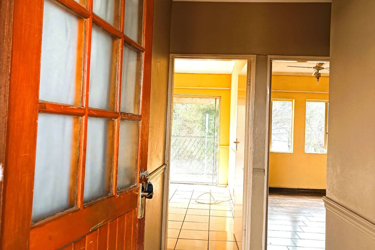 Bright 1-Bedroom Flat with Balcony - Photo 3