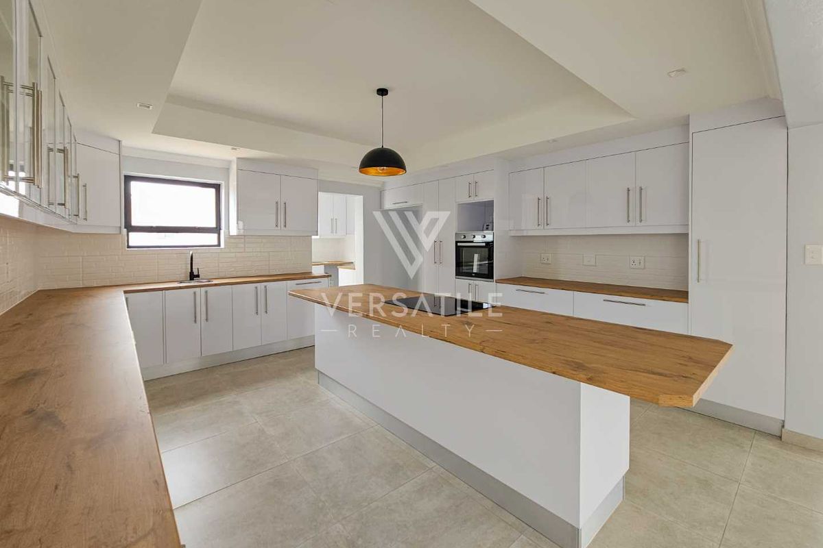 Brand New Modern Home in Mile 4, Swakopmund - Photo 3