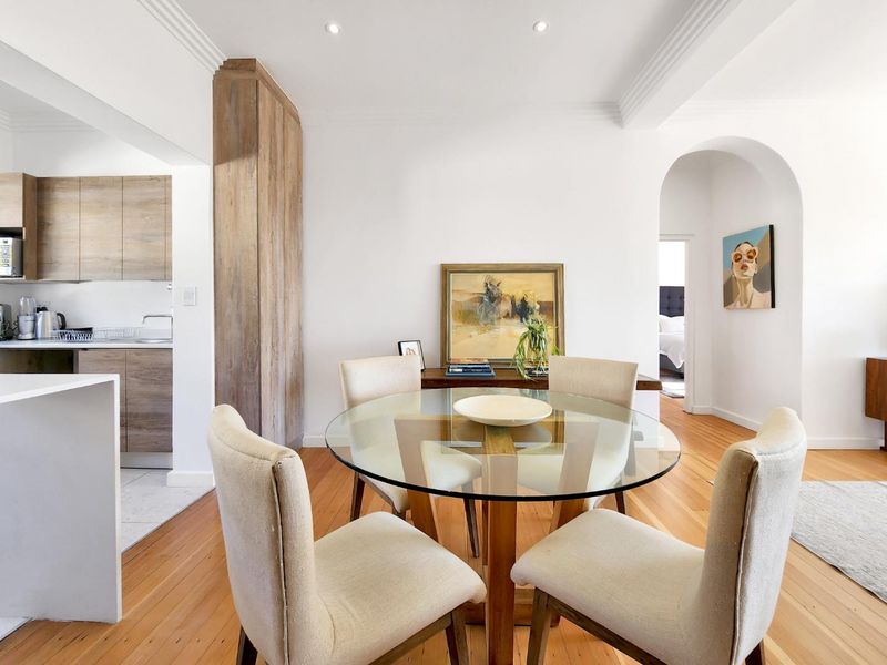 Old World Charm meets Modern Elegance - Photo 6