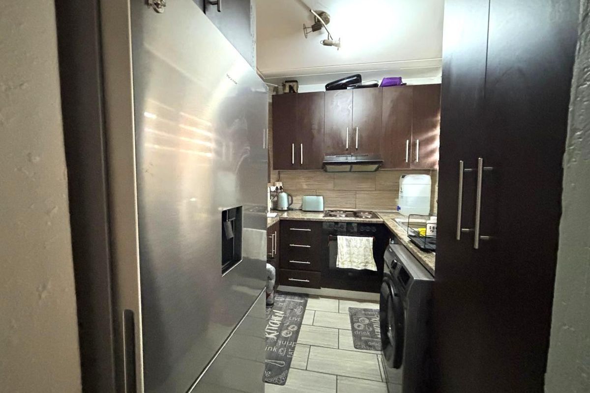 2 Bedroom Unit Ground Floor Unit for sale in Winchester Hills - Photo 3