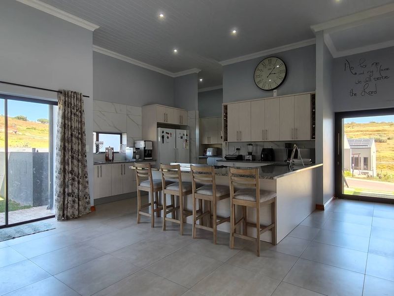 Large family home in Wildlife Estate - Photo 4