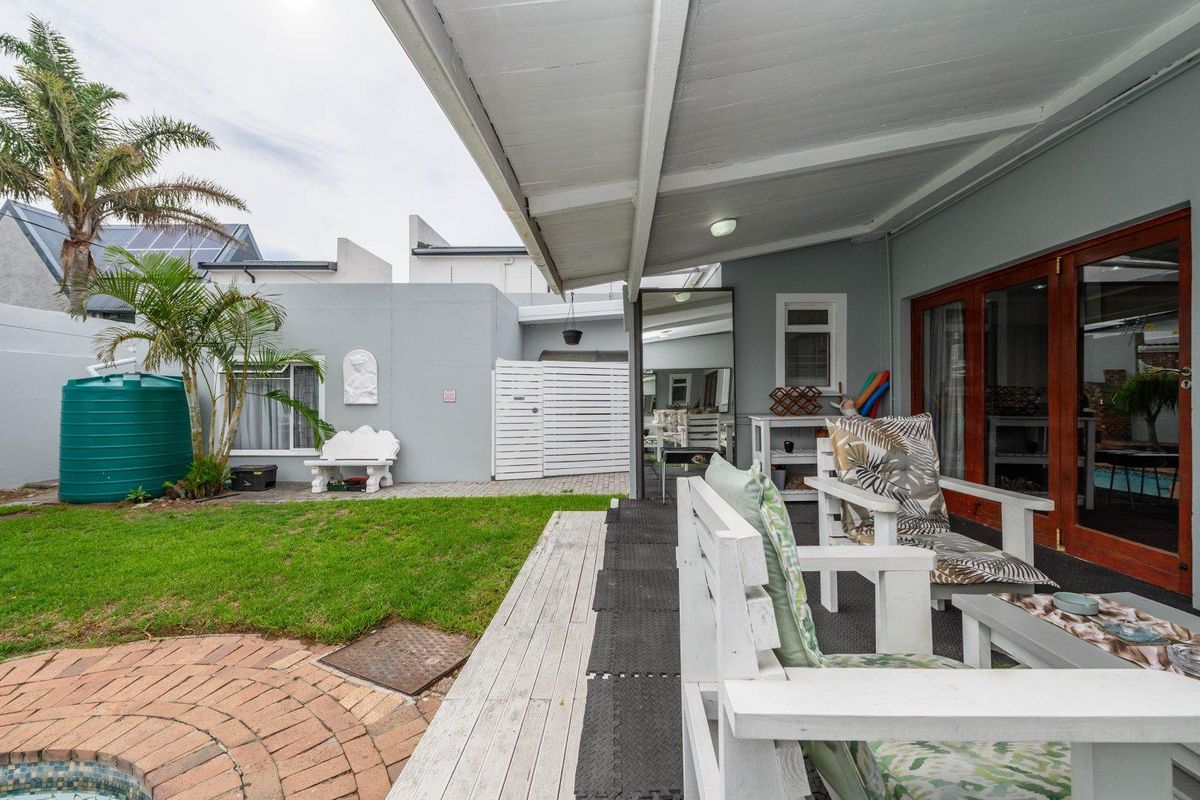 MILL PARK | ESTABLISHED AIRBNB + RENOVATED FLAT | - Photo 4
