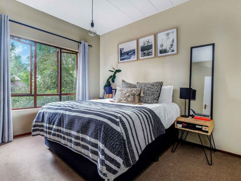 1 BEDROOM, 1 BATHROOM + LOFT APARTMENT IN DOUGLASDALE - Photo 5