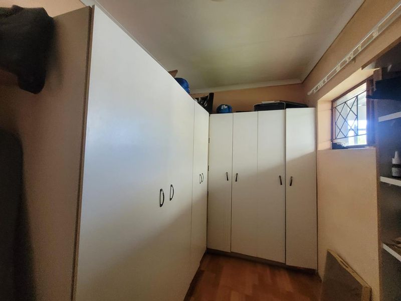 3 Bedroom House For Sale Levallia George - Photo 10