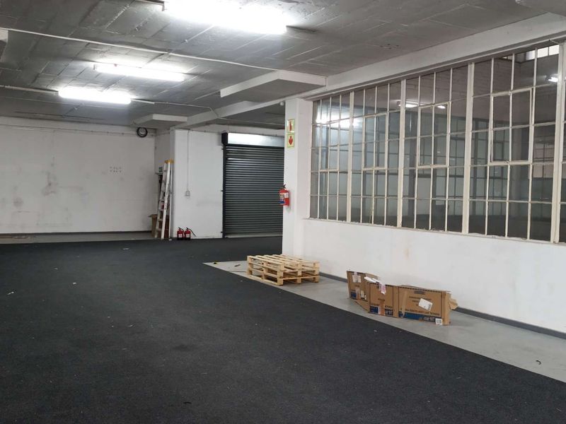 Industrial warehouse / office to rent with easy access to N2 Victoria Rd Salt River - Photo 3