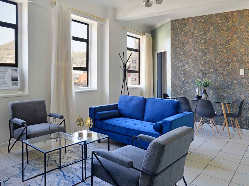 Furnished 2 Bedroom Apartment With Mountain Views! - Photo 1