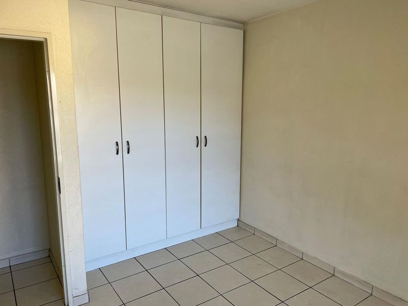 Ground Floor Unit NOT PET FRIENDLY - Photo 10