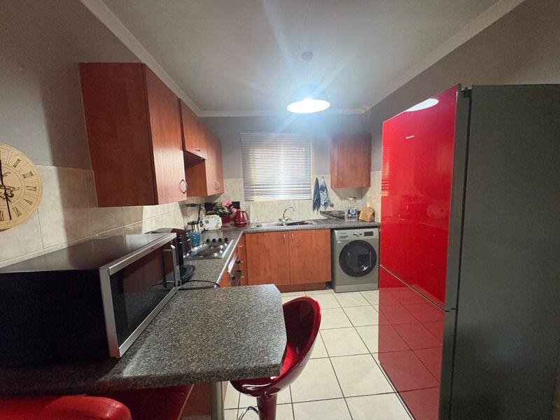 2 Bedroom Home in Parklands Estate - Photo 4