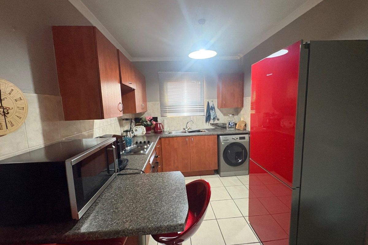 2 Bedroom Home in Parklands Estate - Photo 4