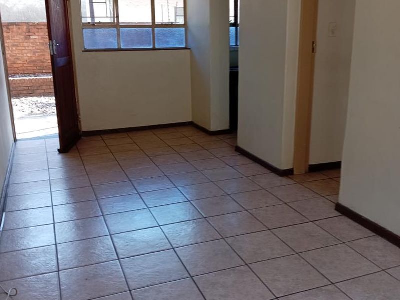 1 BEDROOM FLAT TO RENT IN PRETORIA WEST - Photo 8