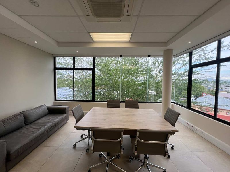 Executive office to rent on Robert Mugabe Ave - Photo 2