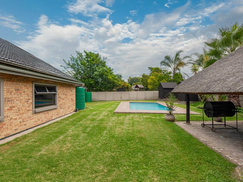 Chef's Dream Kitchen & Cozy Fireplace Await! - Photo 3