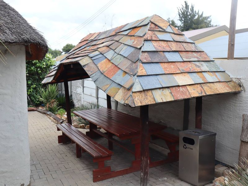 Perfect opportunity for Tourism related or Car Rental Company. - Photo 6