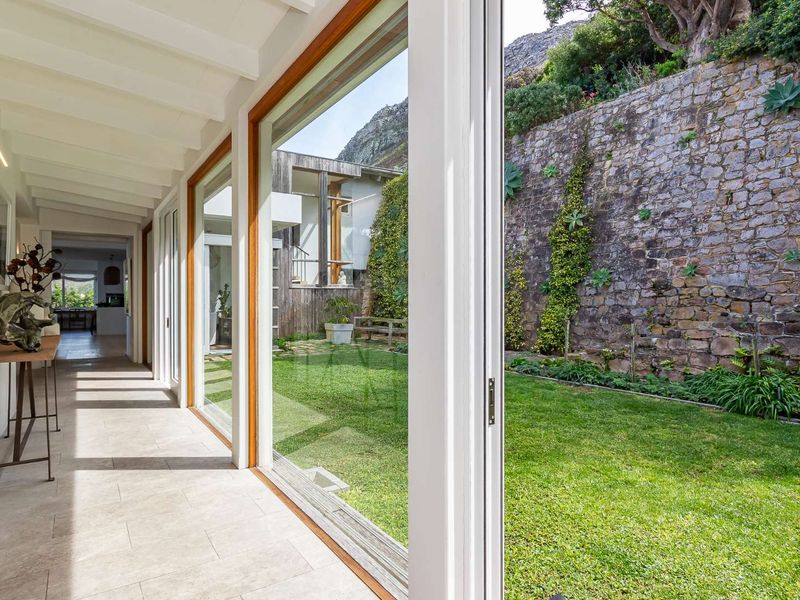 A HOME LIKE NO OTHER......... - Photo 8