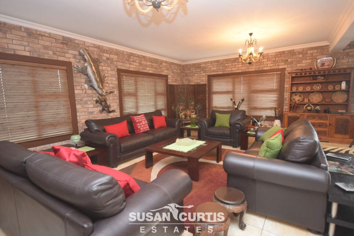 5 BEDROOM HOUSE FOR SALE IN EXT 11, VINETA NORTH - Photo 3