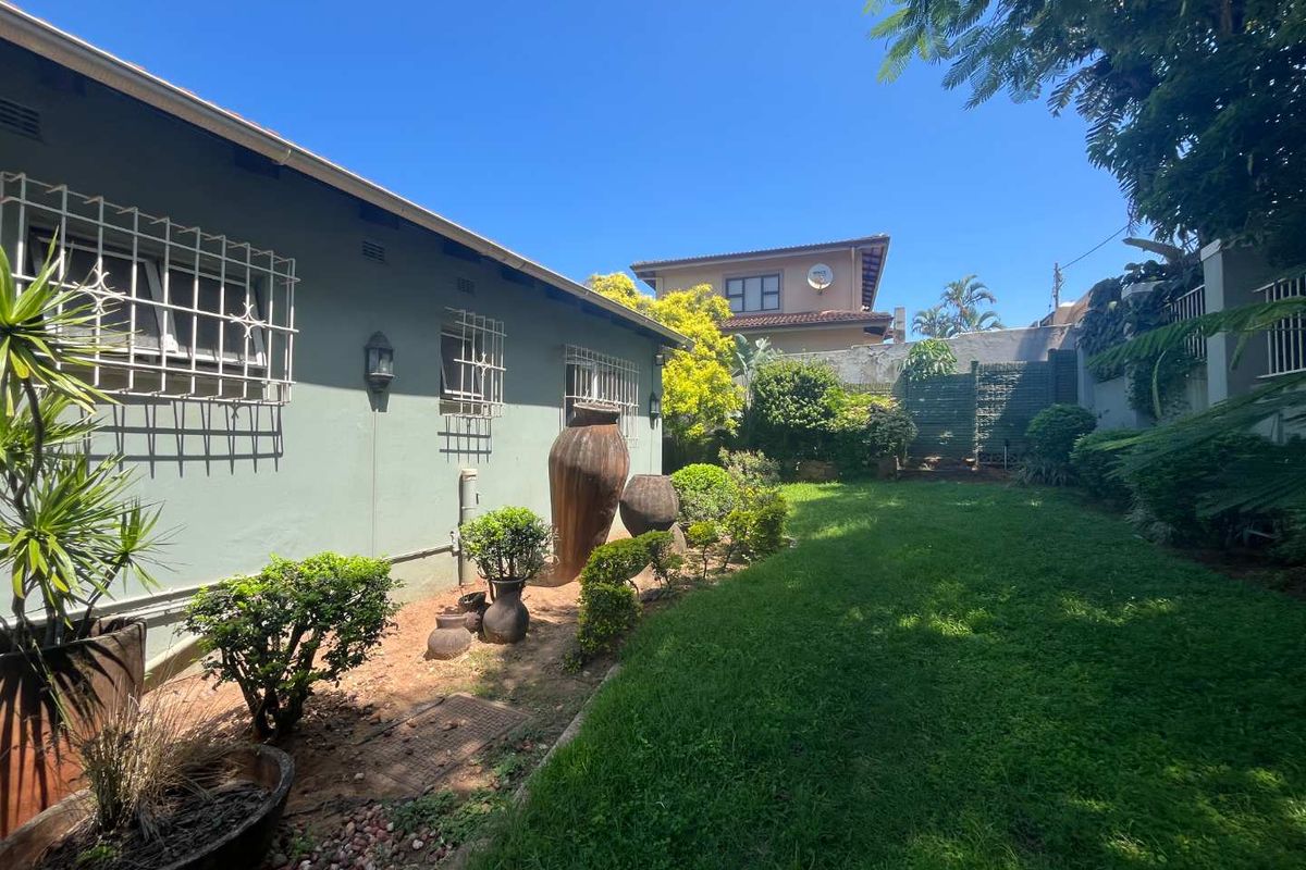 Hendra - A family home in Broadway ready for a little Love - Photo 2