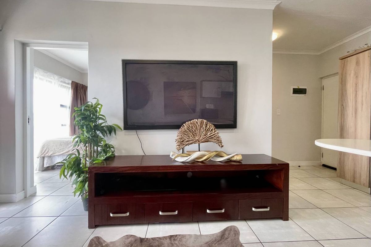 1 Bedroom Penthouse with sea view - Photo 5