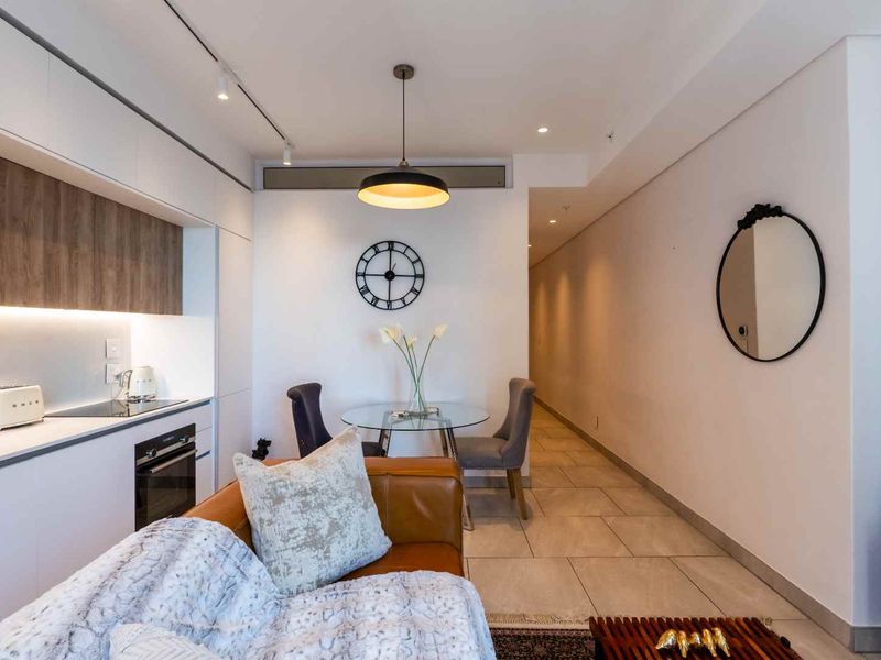 Modern Fully Furnished 1-Bedroom Apartment in Cape Town City Centre - Photo 5