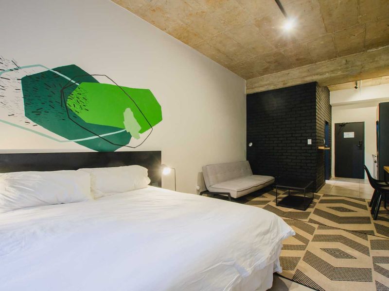Sandton Furnished Studio Apartment - Photo 6