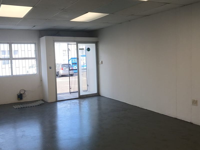 To Let | Versatile Commercial Unit | Kirstenhof - Photo 8