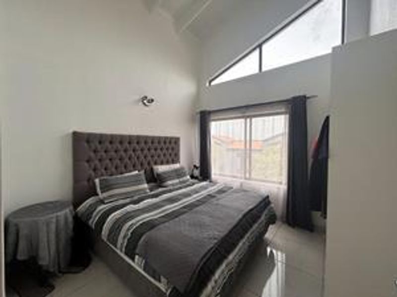 Elegant Apartment To Let in Honey Grove - Photo 3