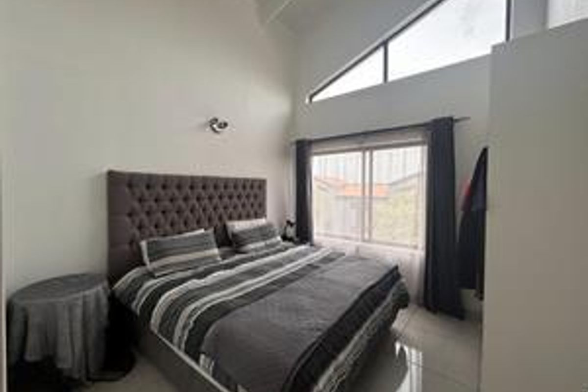 Elegant Apartment To Let in Honey Grove - Photo 3